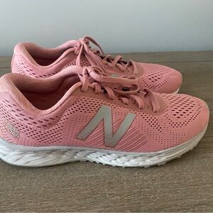 Like New New Balance Women’s Fresh Foam Arishi V1 in ‘Dusted Peach’ - Size 9
